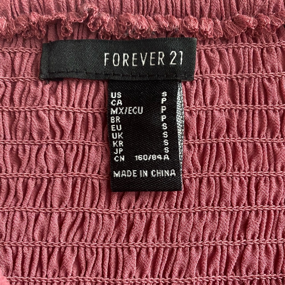 Like New Condition - barely used Forever 21 Womans Chiffon Smocked Mini Dress - Picture 3 of 16